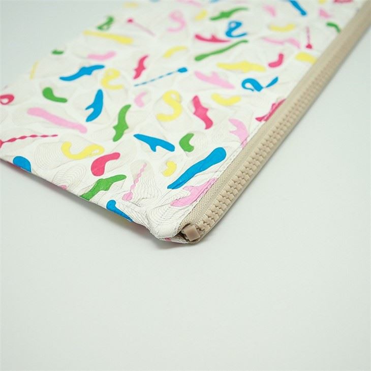 Well Design Pencil Purse